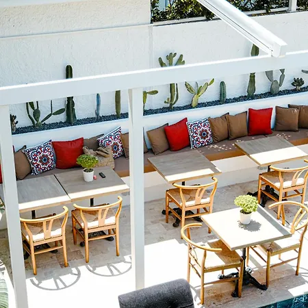 Piraye Alacati Çeşme